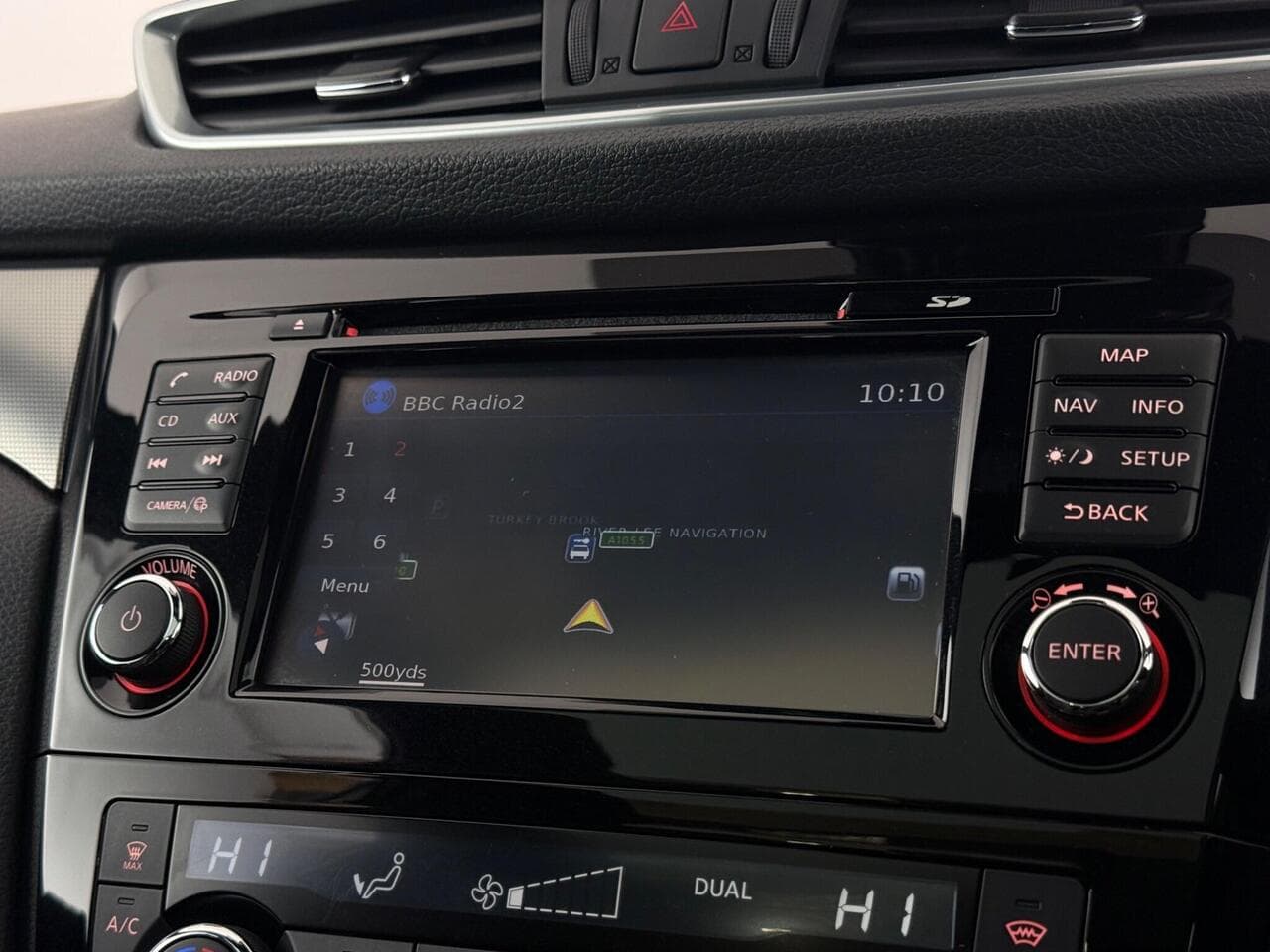 Nissan Qashqai thumbnail Infotainment System