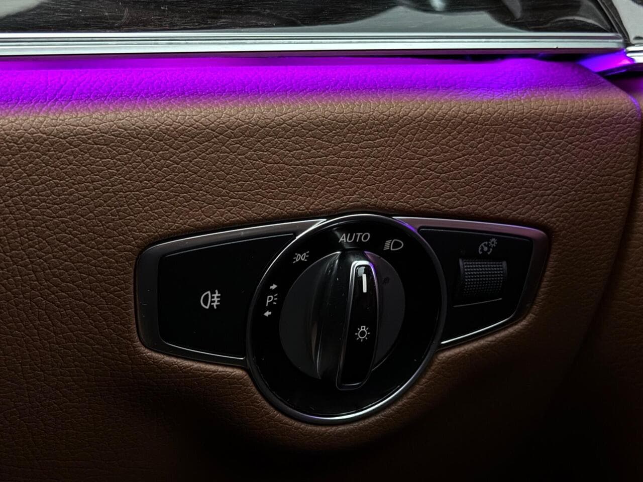 Mercedes-Benz E Class thumbnail Misc Controls