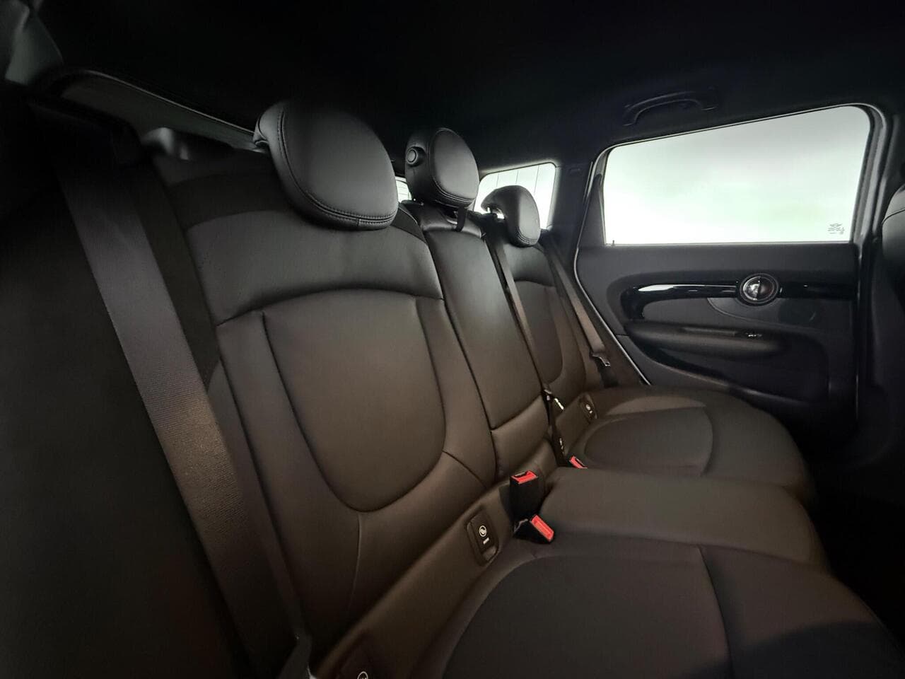 MINI Clubman thumbnail Seats Rear