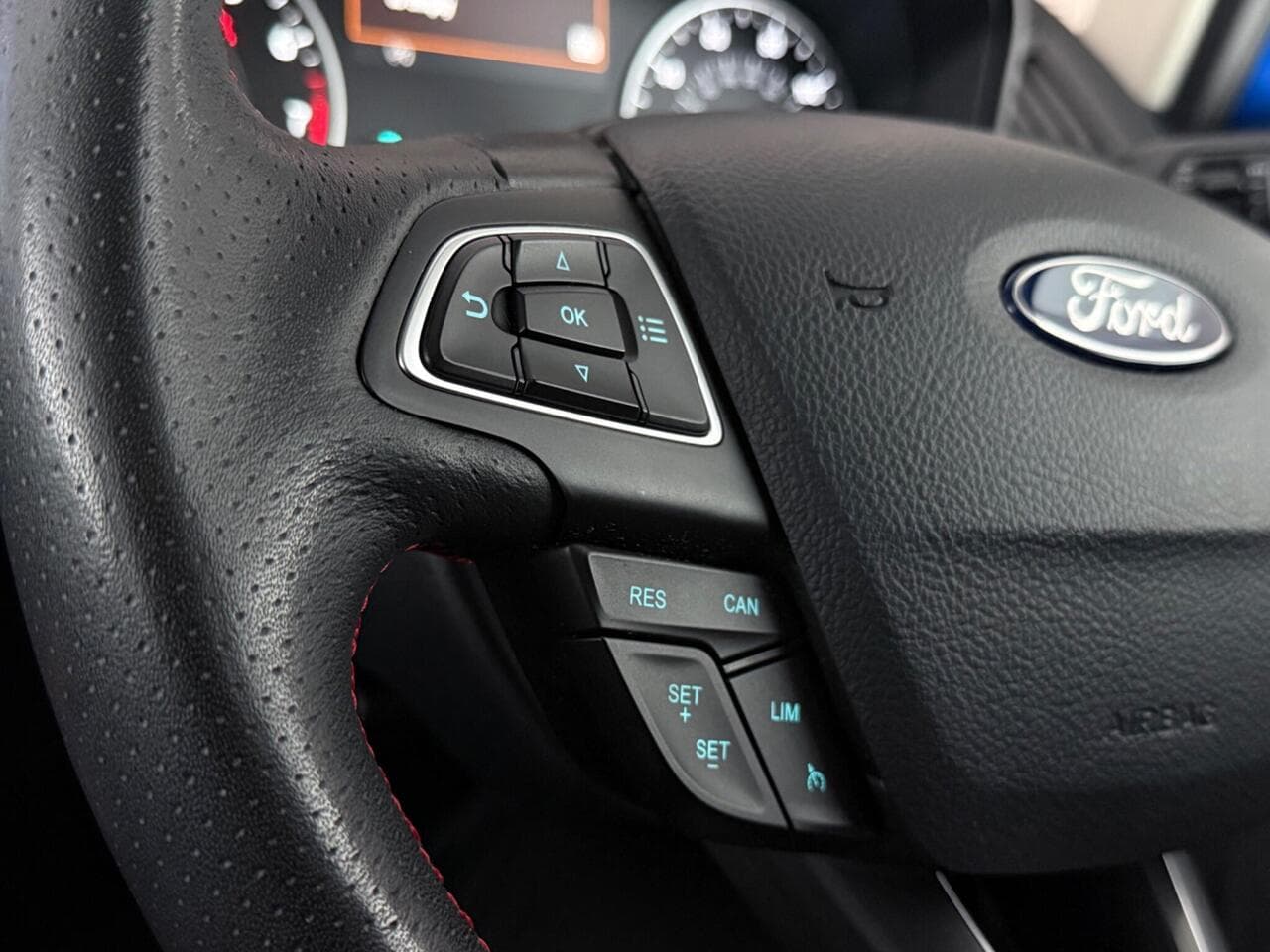 Ford EcoSport thumbnail Misc Controls