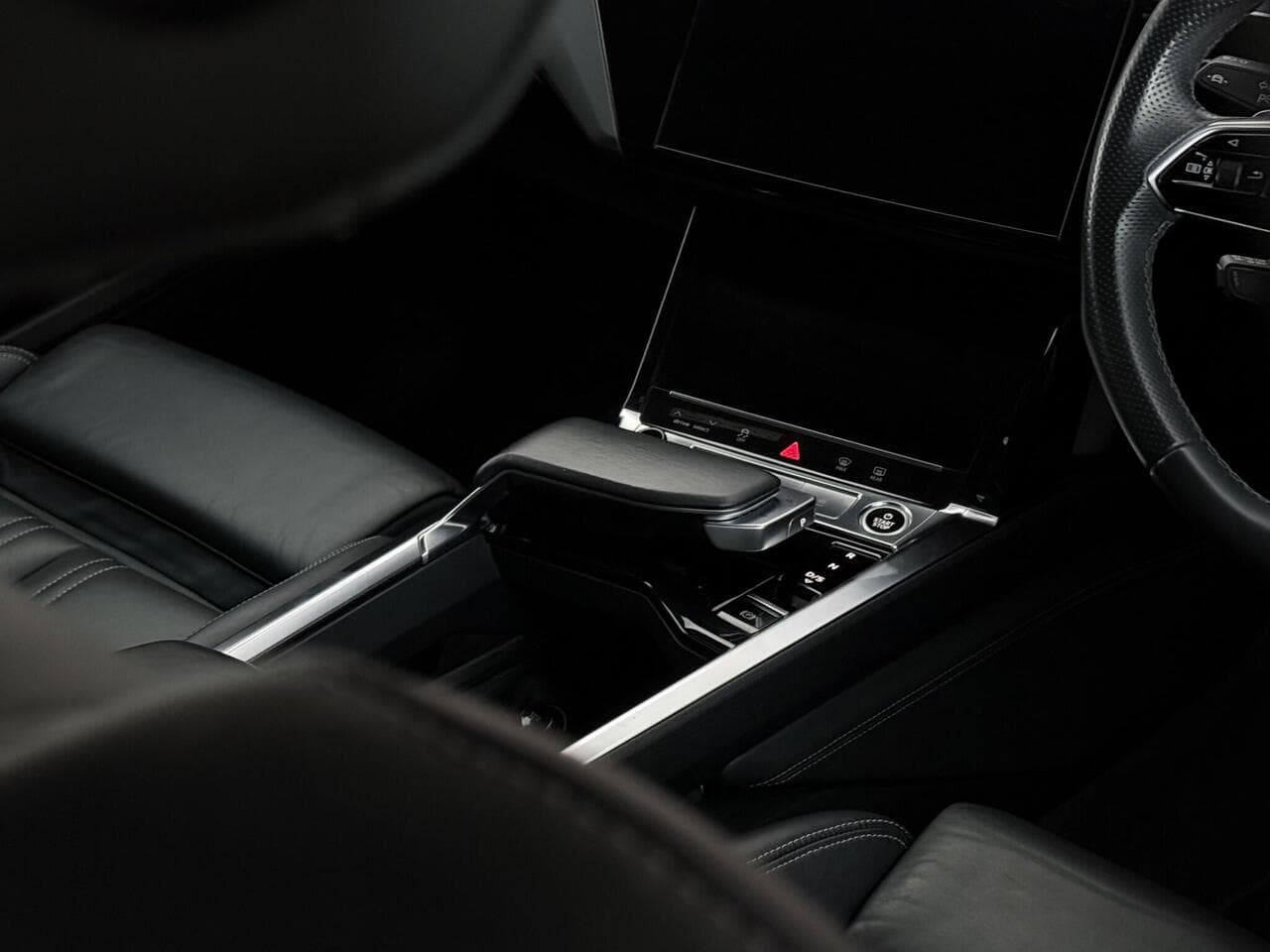 Audi e-tron thumbnail Inconclusive