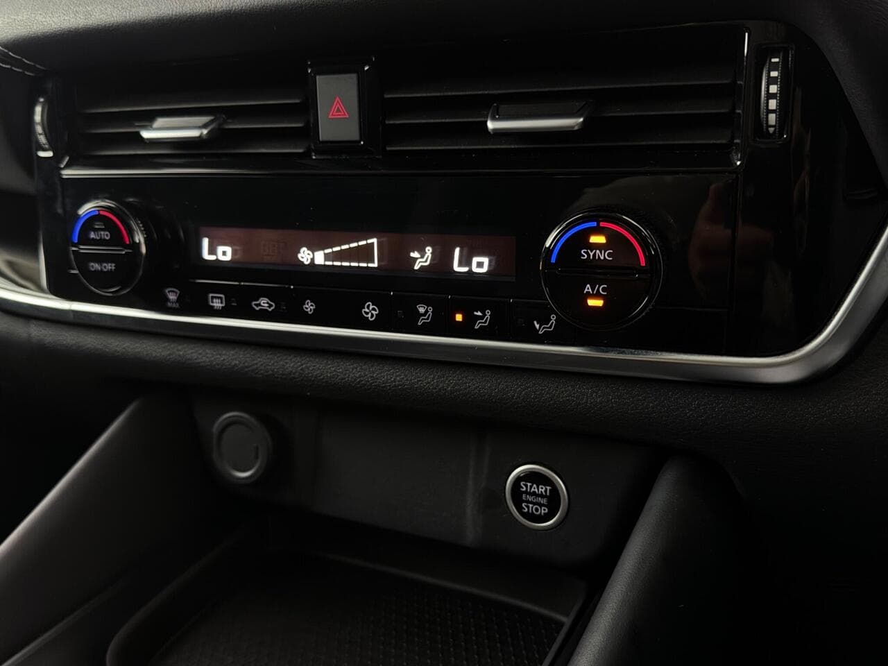 Nissan Qashqai thumbnail Infotainment System