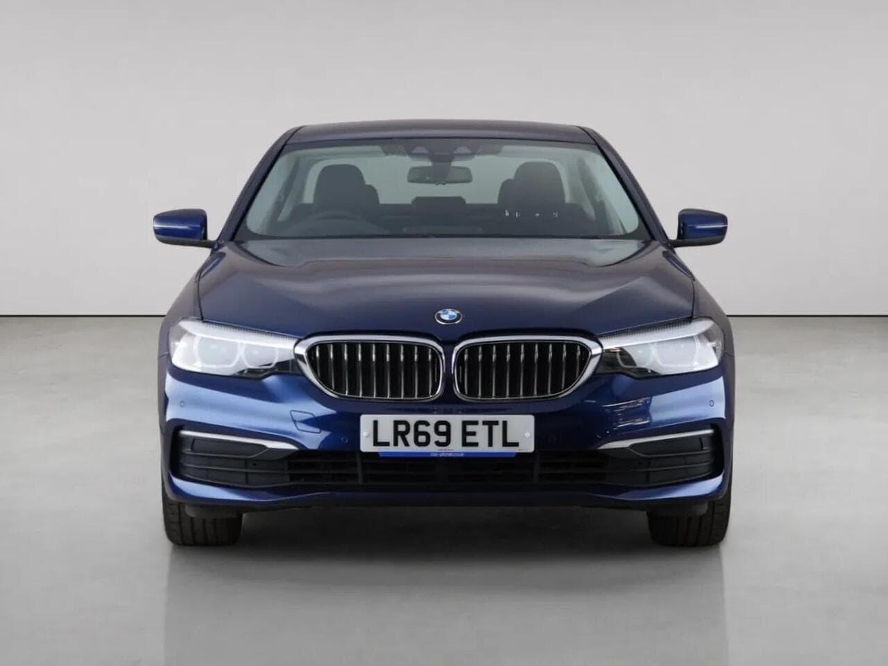 BMW 5 Series thumbnail Front