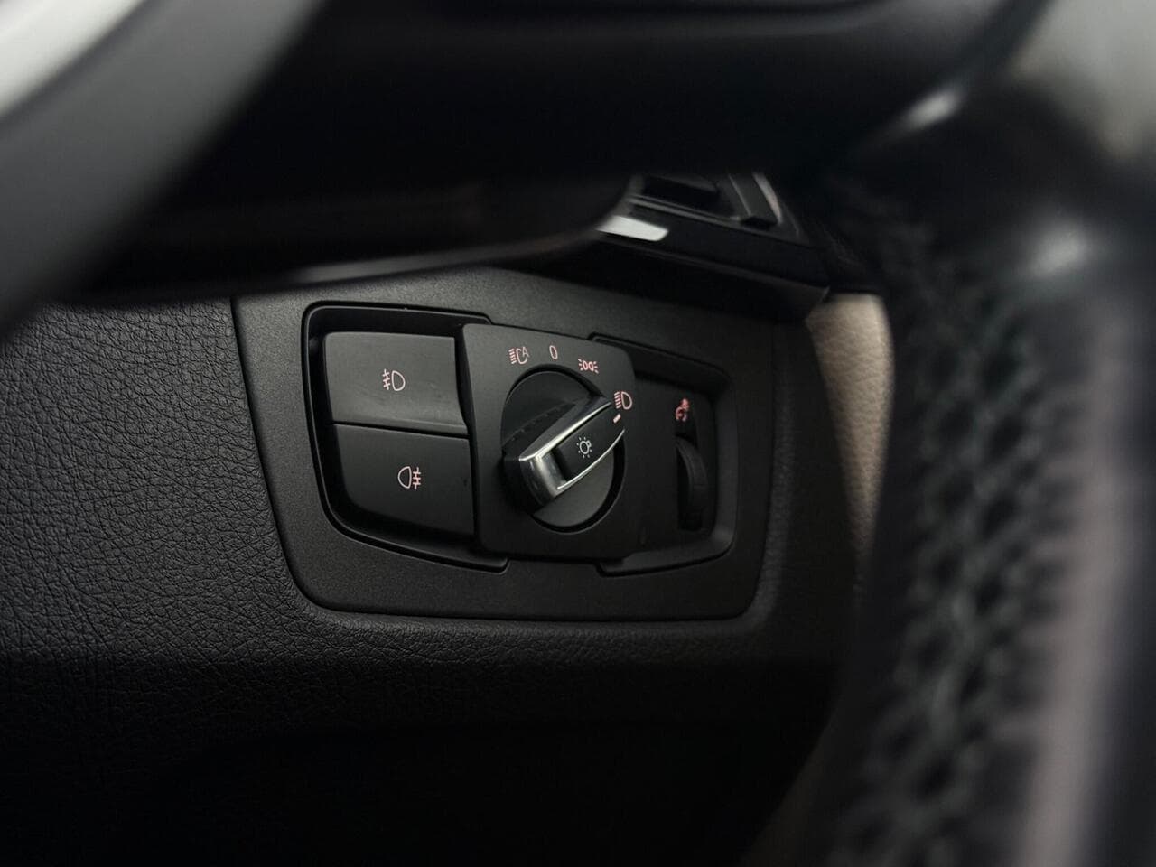 BMW 4 Series thumbnail Misc Controls