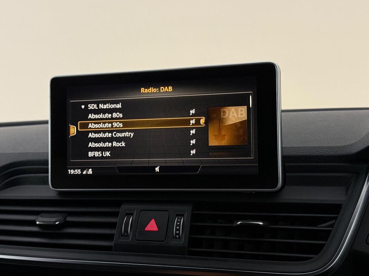 Audi Q5 thumbnail Infotainment System