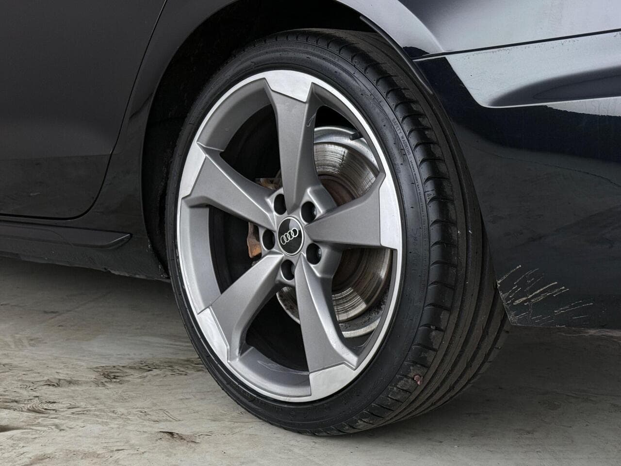 Audi A4 Avant thumbnail Wheel