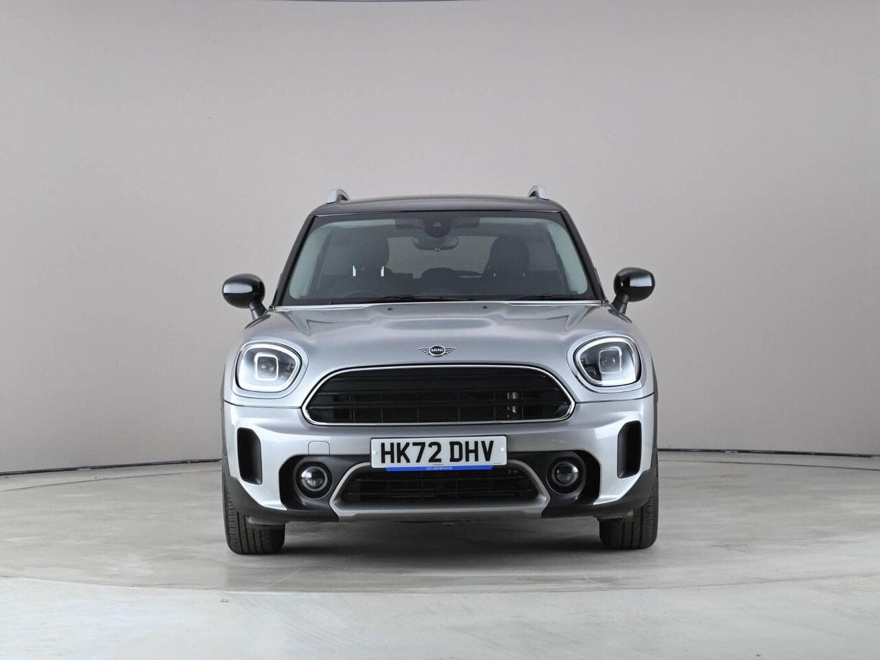 MINI Countryman thumbnail Front