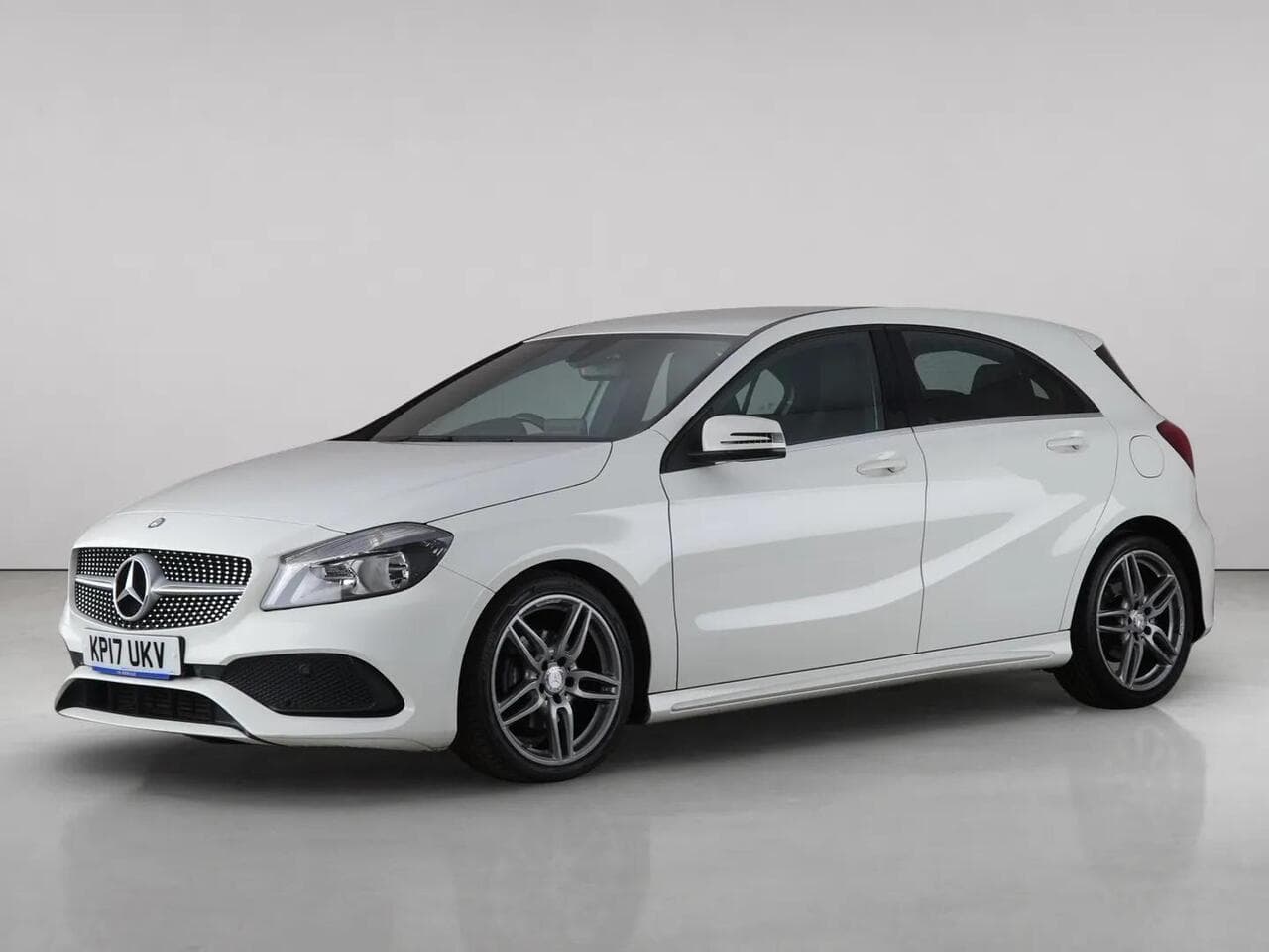 Mercedes-Benz A Class thumbnail Front Left