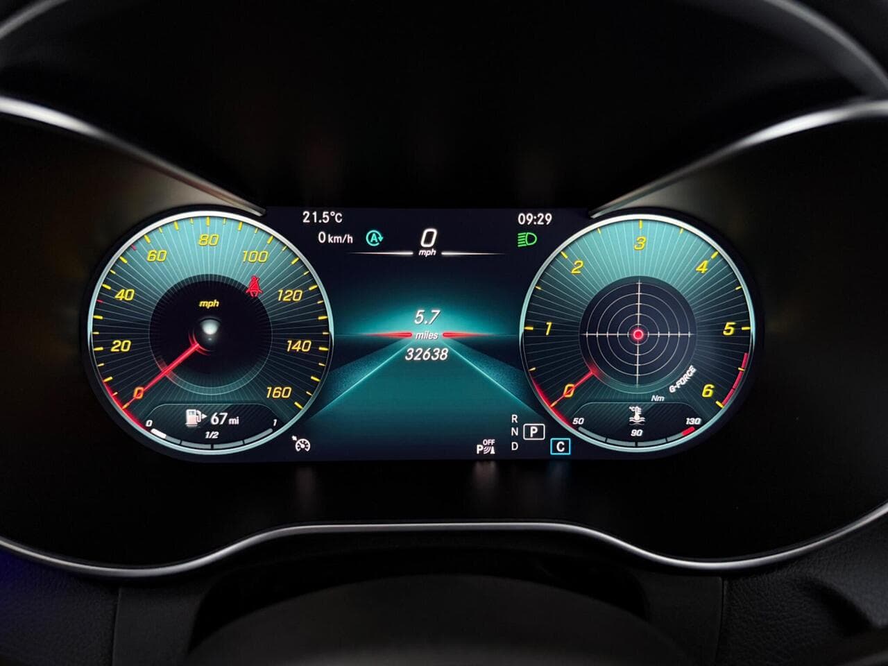 Mercedes-Benz C Class thumbnail Driver Instruments