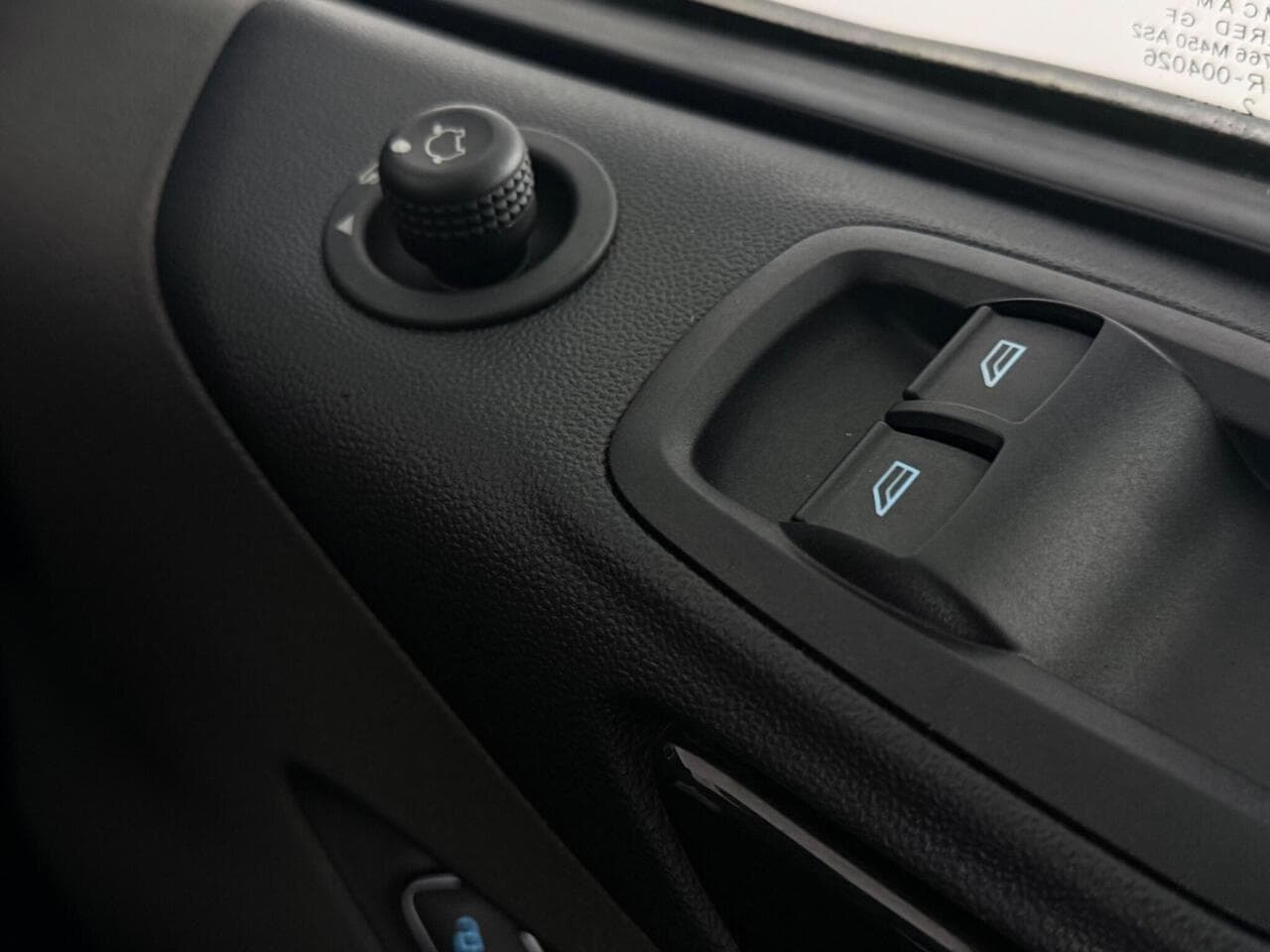 Ford Transit Custom thumbnail Misc Controls