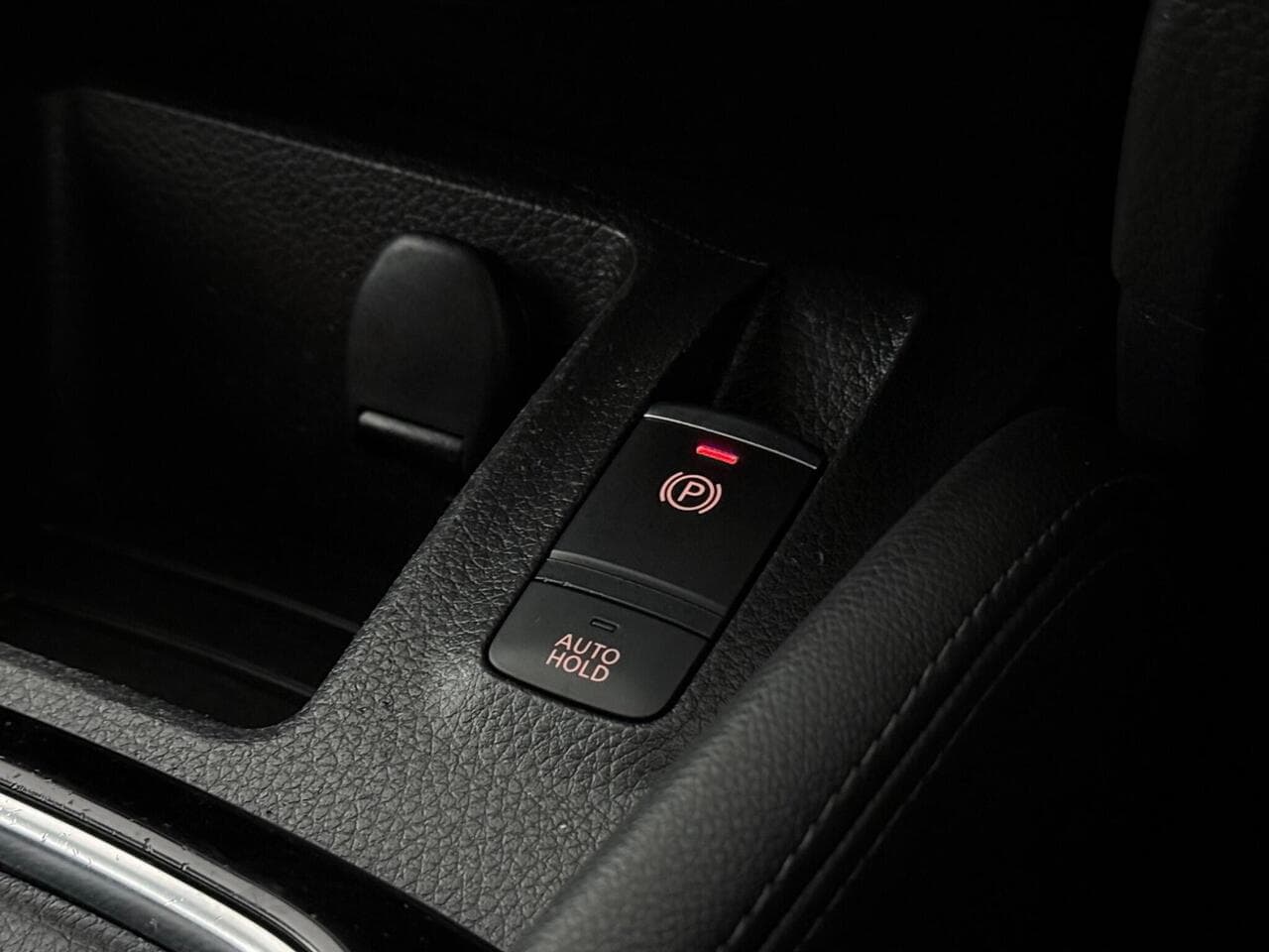 Nissan Qashqai thumbnail Misc Controls