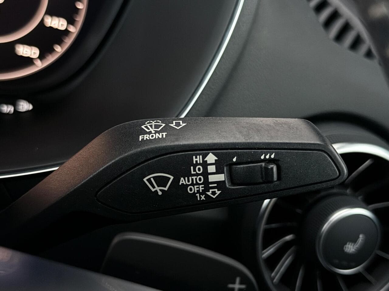 Audi TT thumbnail Misc Controls