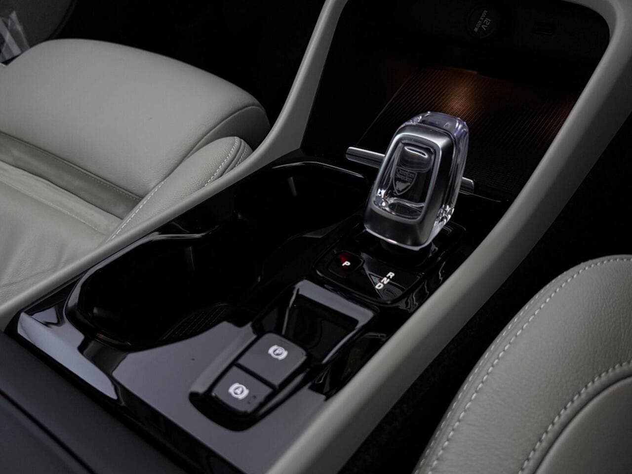 Volvo XC40 thumbnail Interior Front