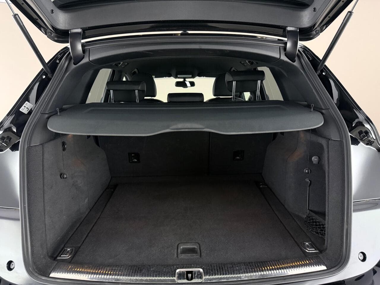 Audi Q5 thumbnail Boot