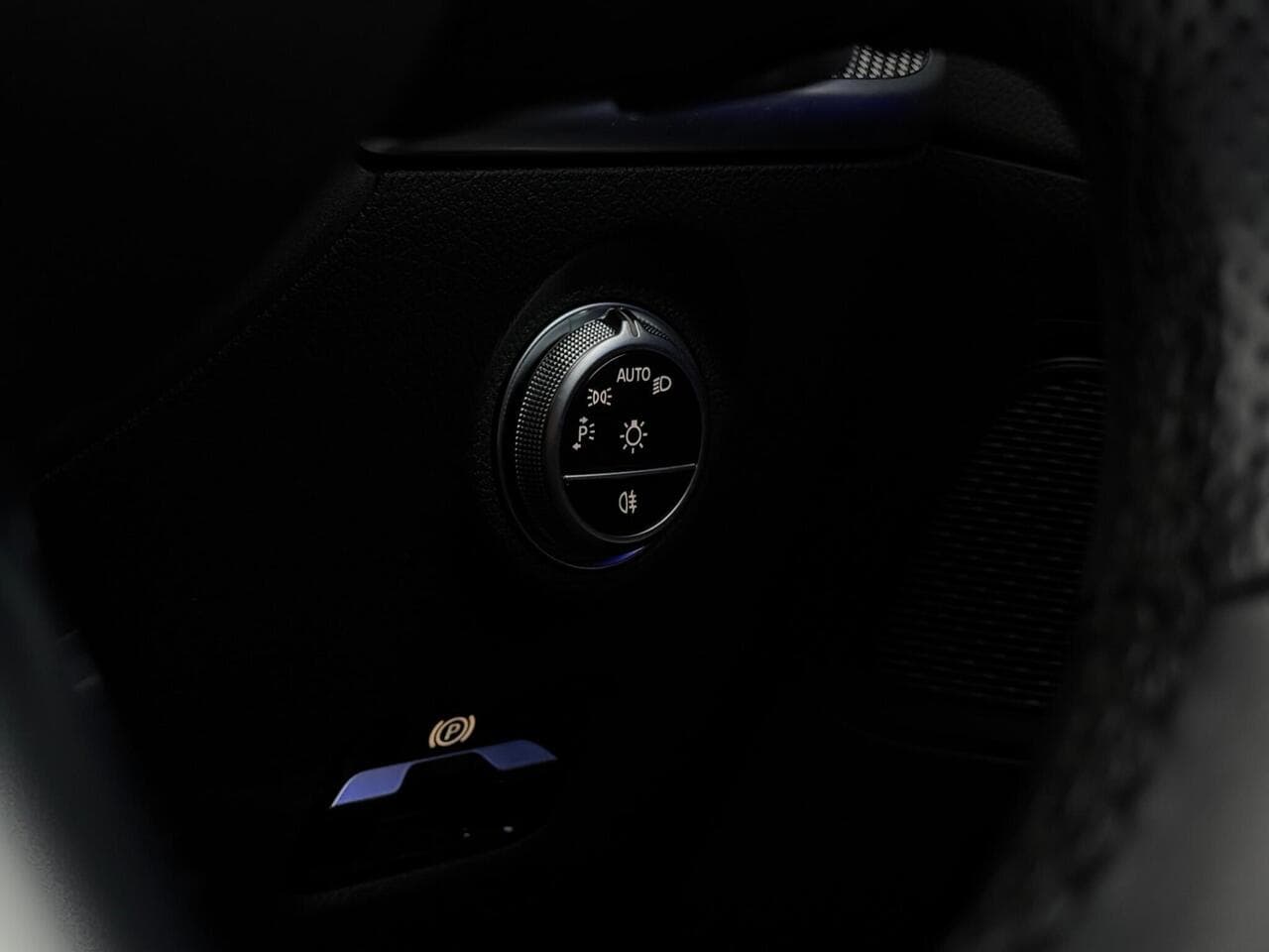 Mercedes-Benz C Class thumbnail Inconclusive