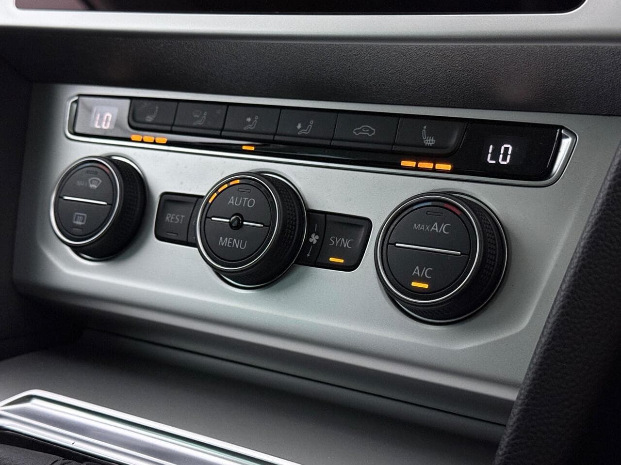 Volkswagen Passat thumbnail Misc Controls