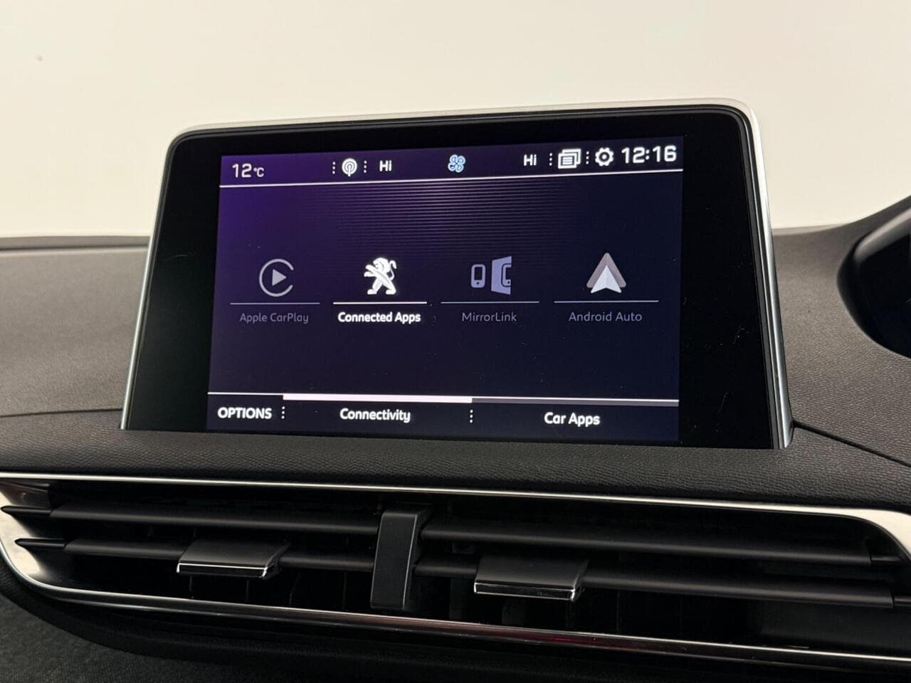 Peugeot 3008 thumbnail Infotainment System