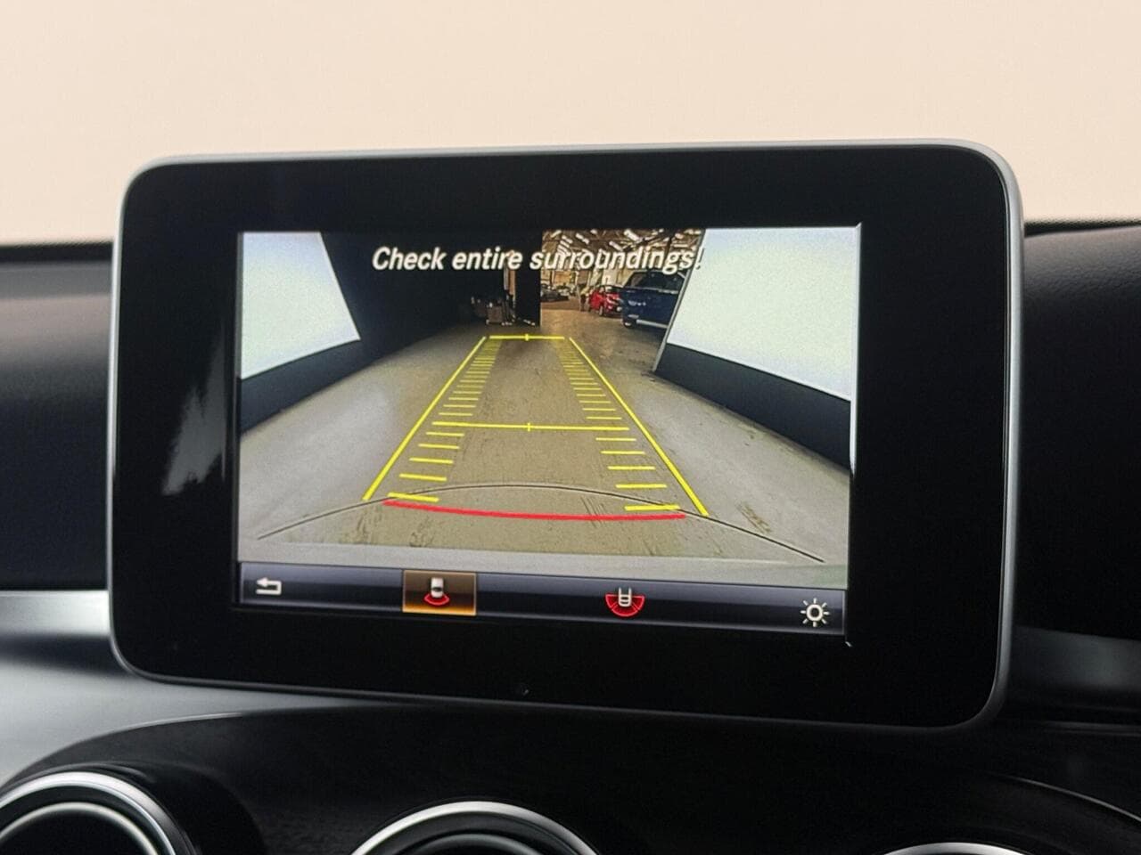 Mercedes-Benz GLC thumbnail Infotainment System