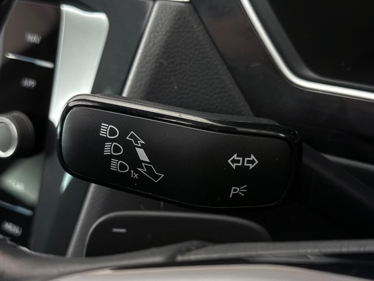 Volkswagen Tiguan thumbnail Misc Controls