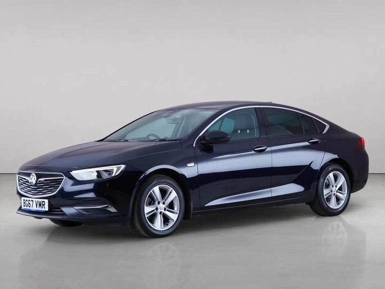 Vauxhall Insignia thumbnail Front Left