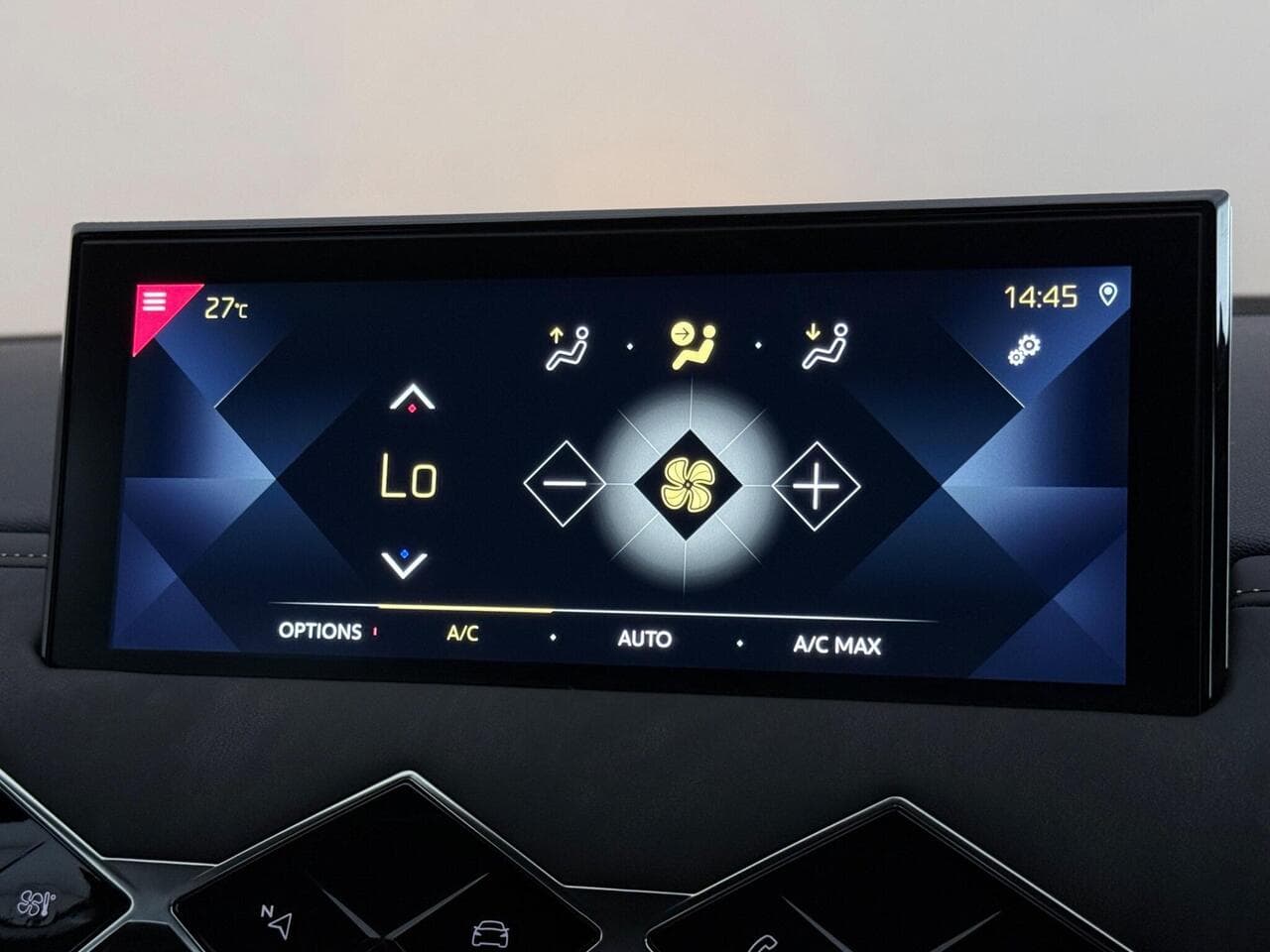 DS AUTOMOBILES DS 3 CROSSBACK thumbnail Infotainment System