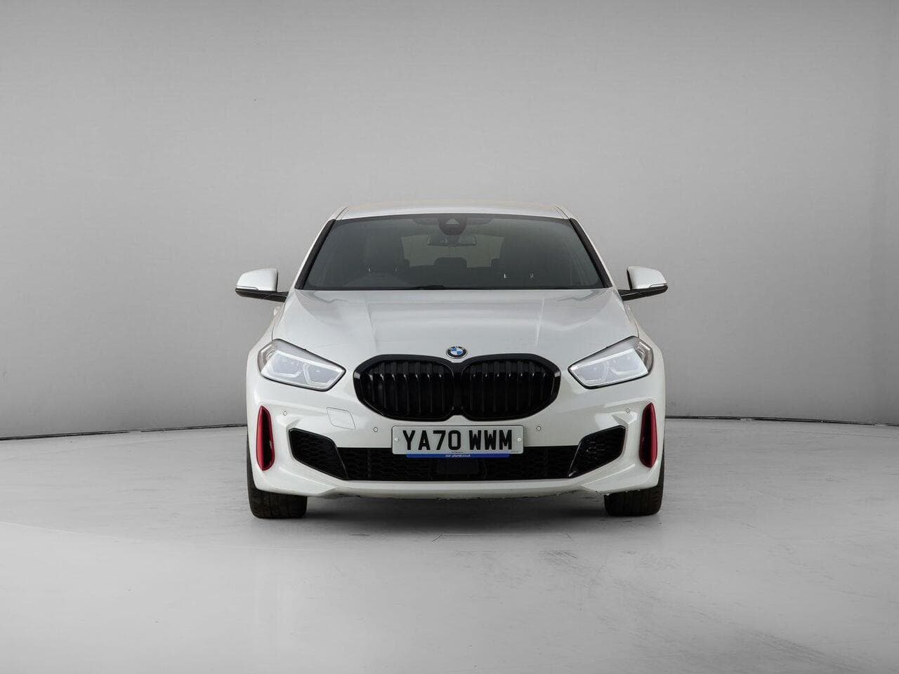BMW 1 Series thumbnail Front