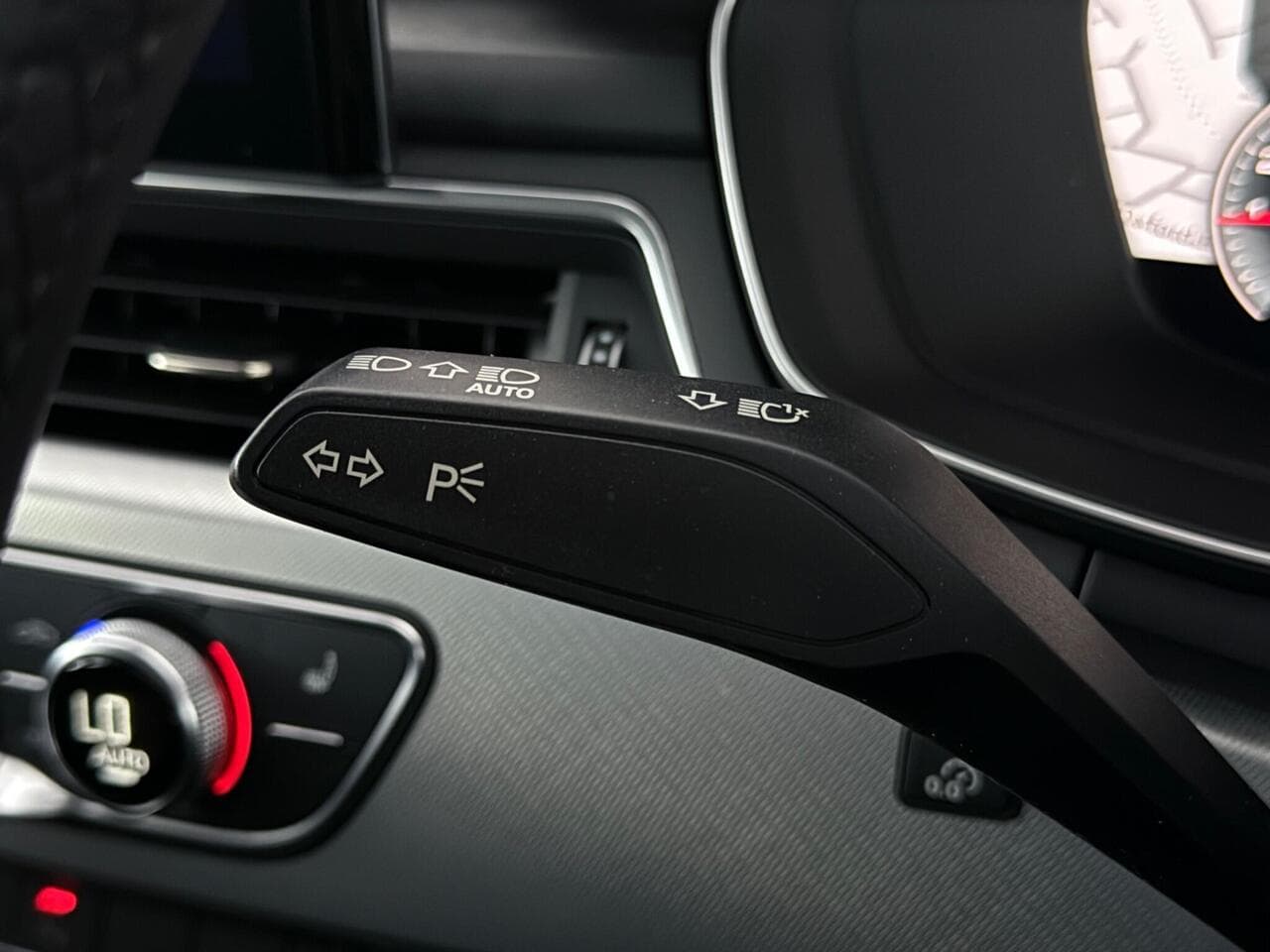 Audi A4 Avant thumbnail Misc Controls