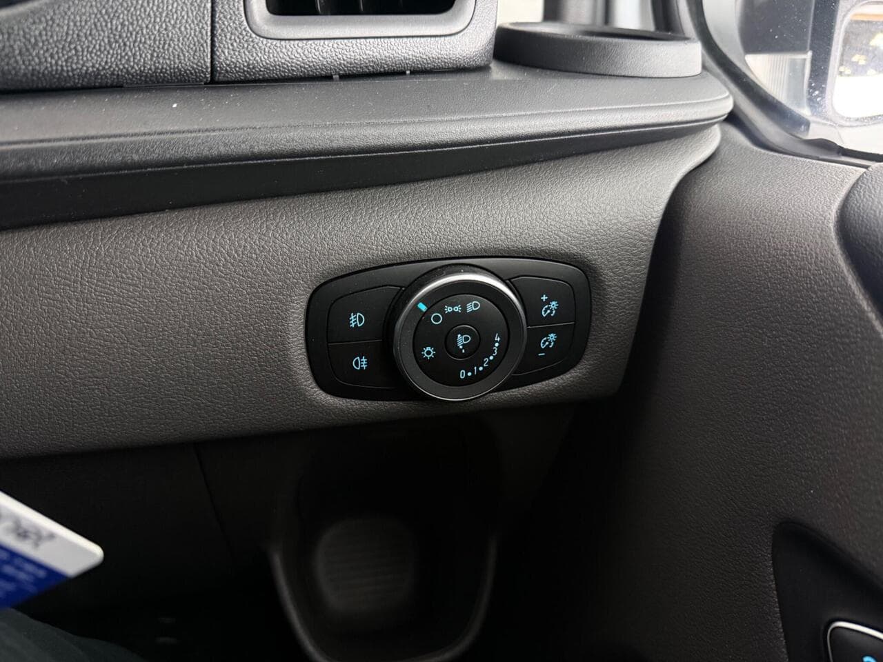 Ford Transit Custom thumbnail Misc Controls