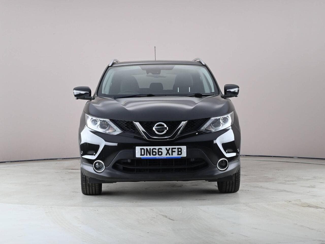 Nissan Qashqai thumbnail Front