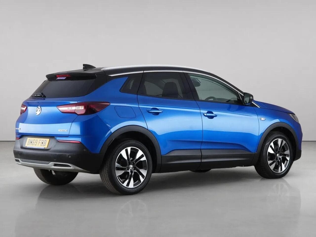 Vauxhall Grandland X thumbnail Rear Right