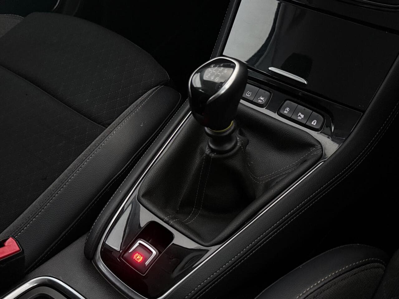 Vauxhall Grandland X thumbnail Interior Front
