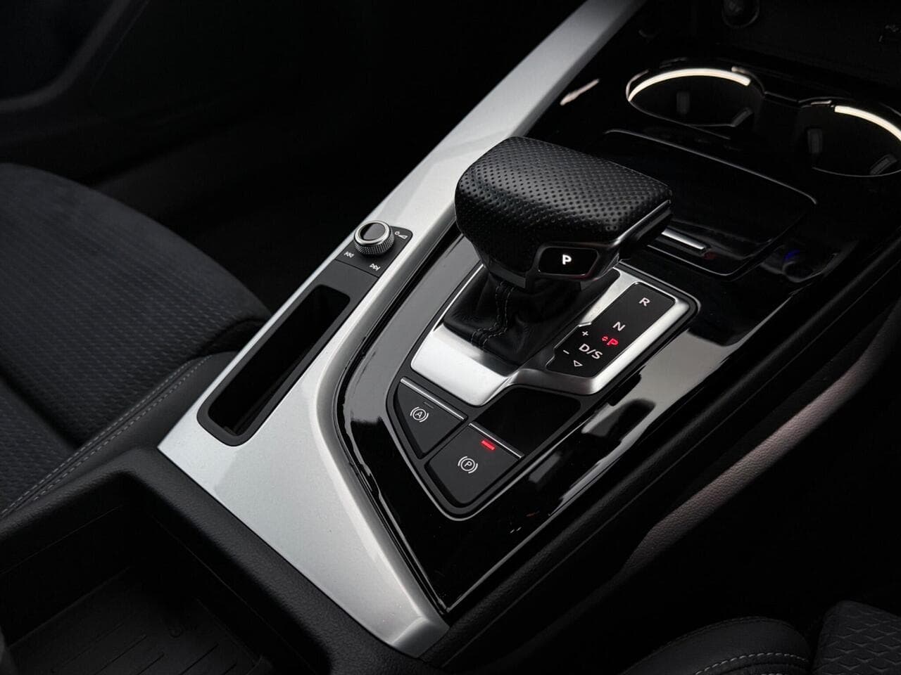 Audi A5 thumbnail Interior Front