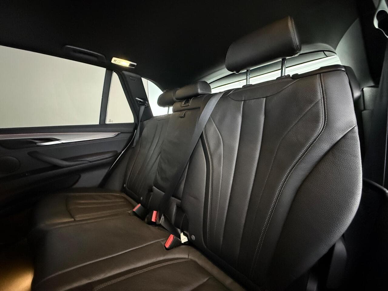 BMW X5 thumbnail Seats Rear