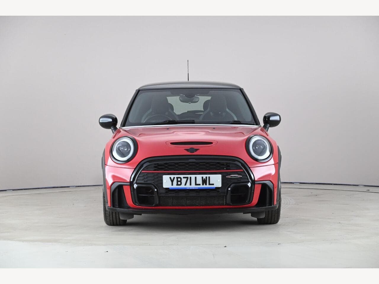 MINI Hatch thumbnail Front