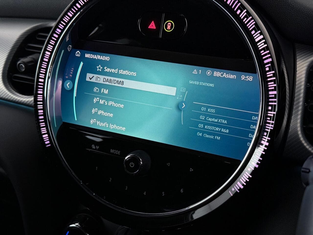MINI Hatch thumbnail Infotainment System
