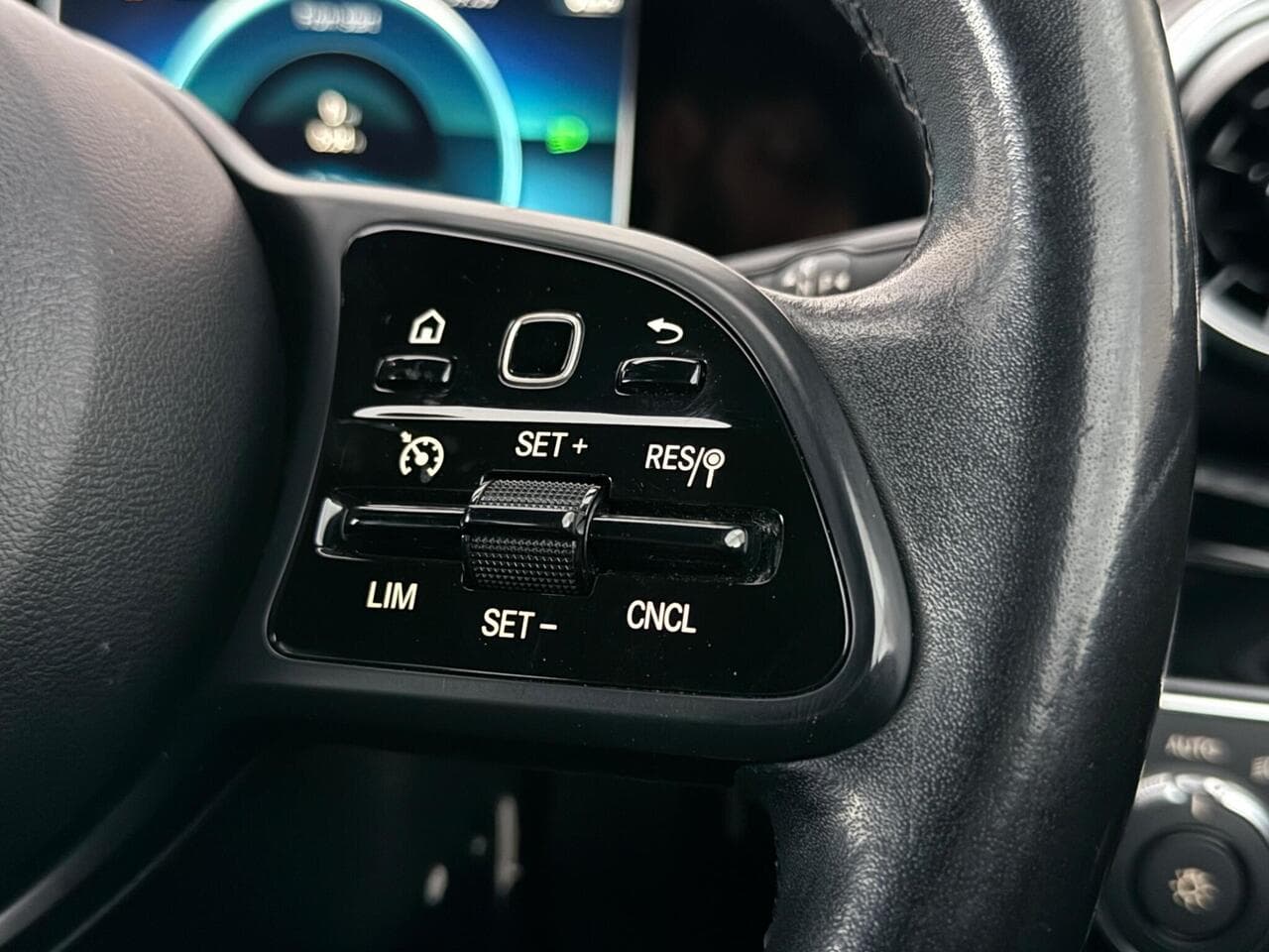 Mercedes-Benz A Class thumbnail Misc Controls