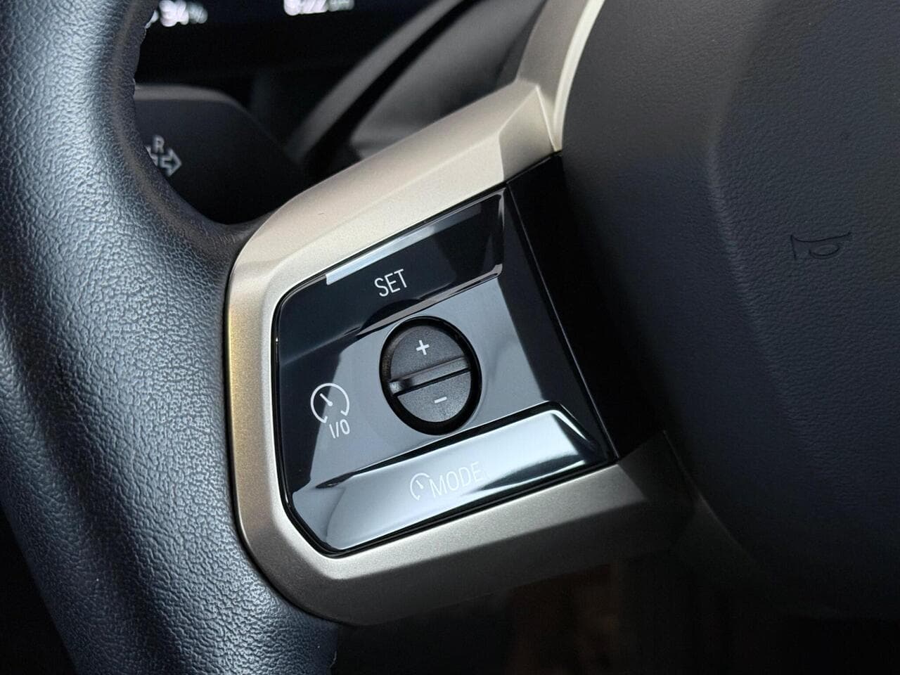 BMW iX thumbnail Misc Controls