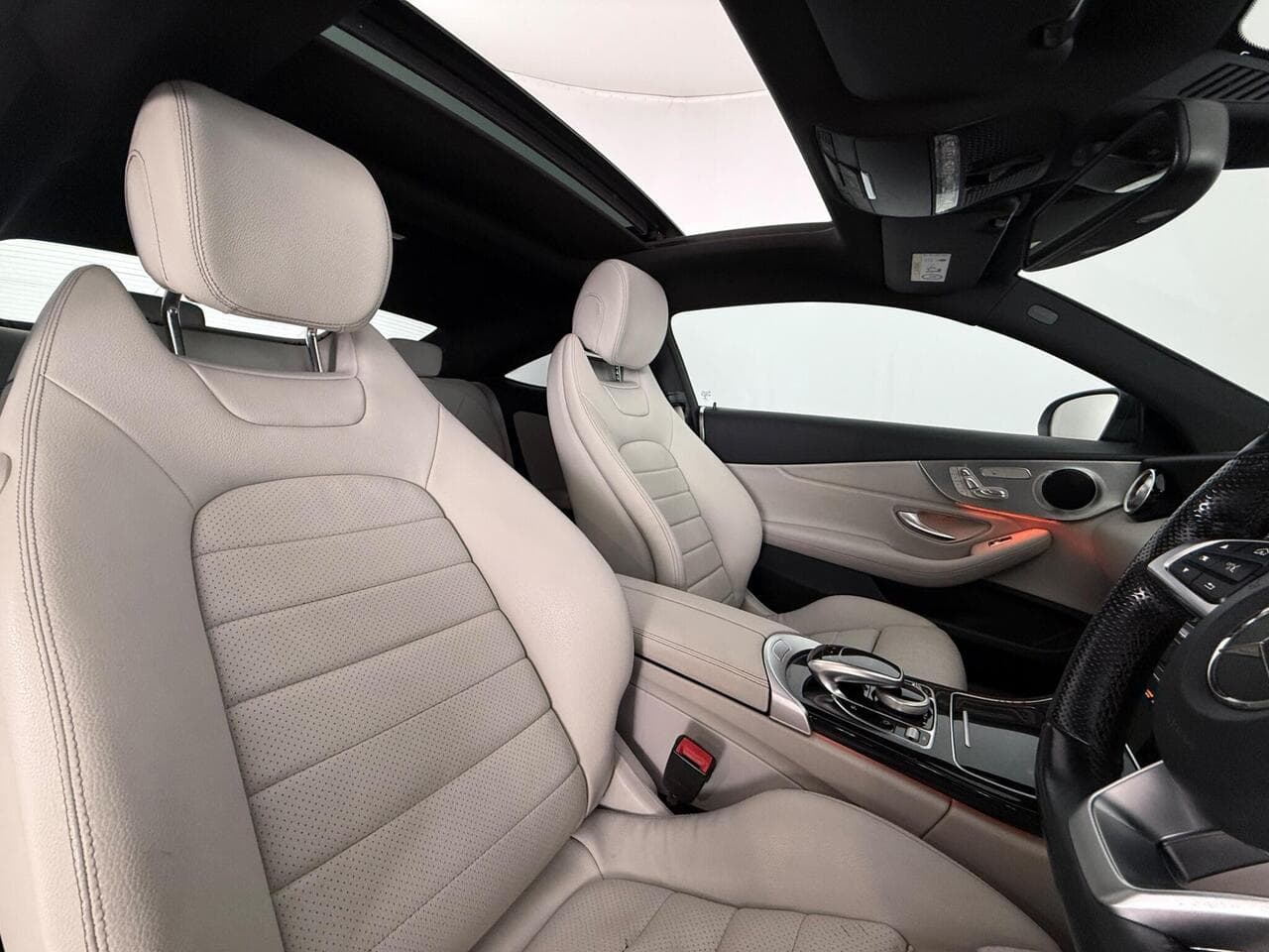 Mercedes-Benz C Class thumbnail Seat Driver