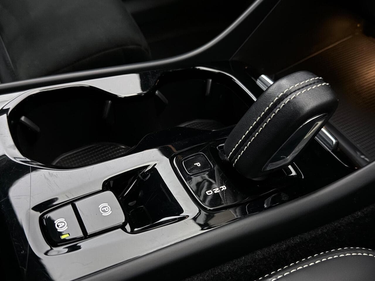 Volvo XC40 thumbnail Interior Front