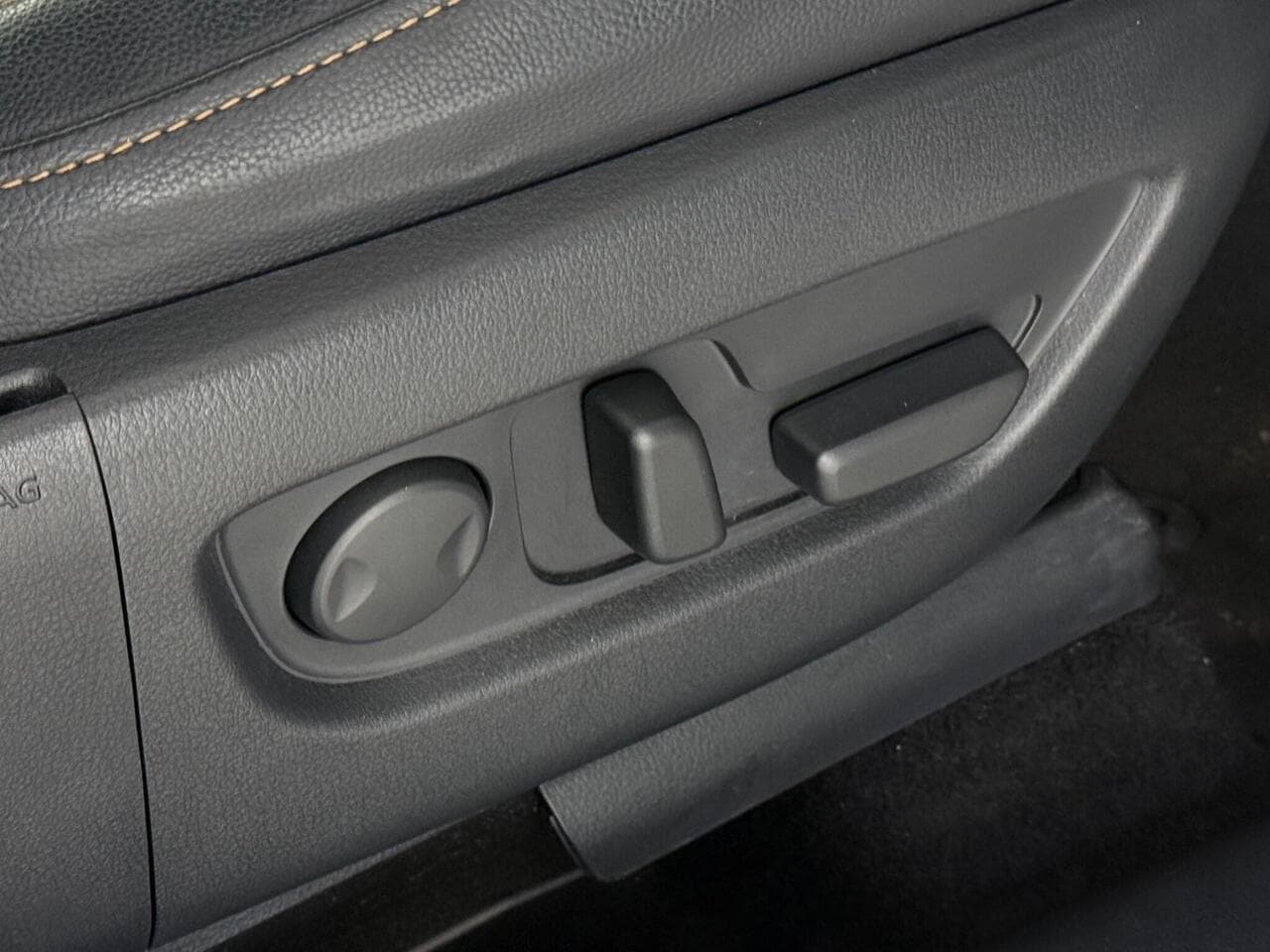Mazda CX-60 thumbnail Misc Controls