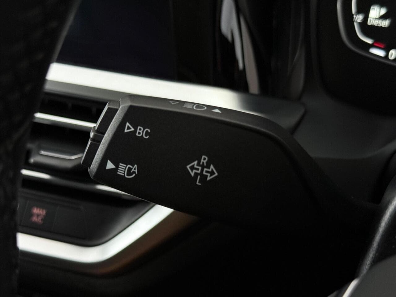 BMW 3 Series thumbnail Misc Controls