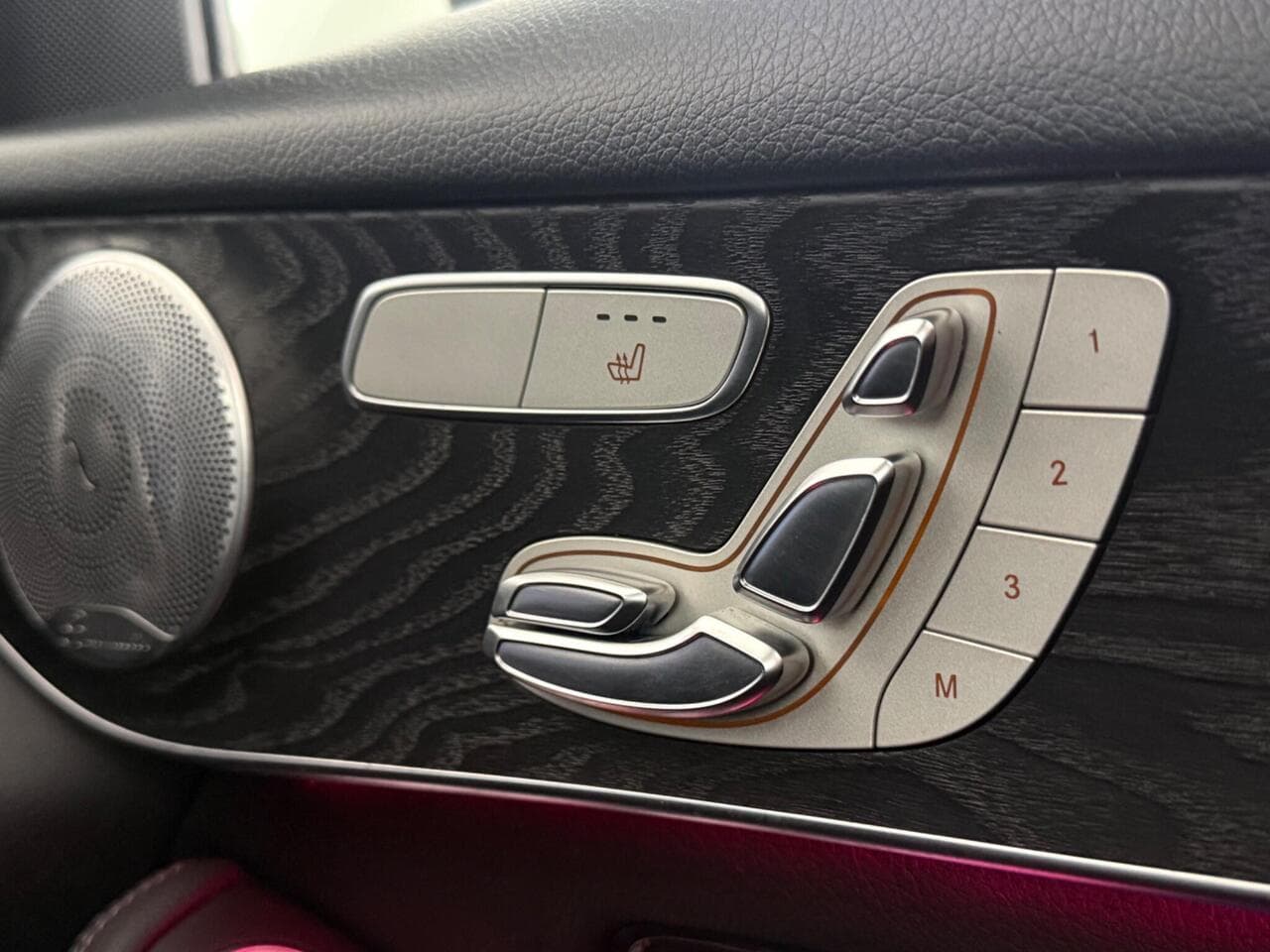 Mercedes-Benz GLC thumbnail Misc Controls