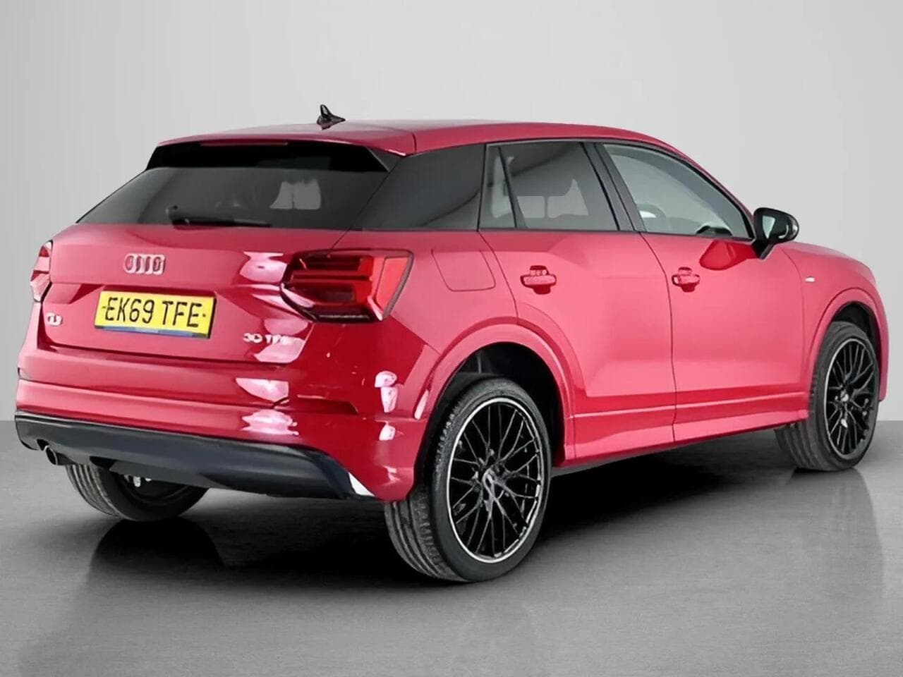 Audi Q2 thumbnail Rear Right