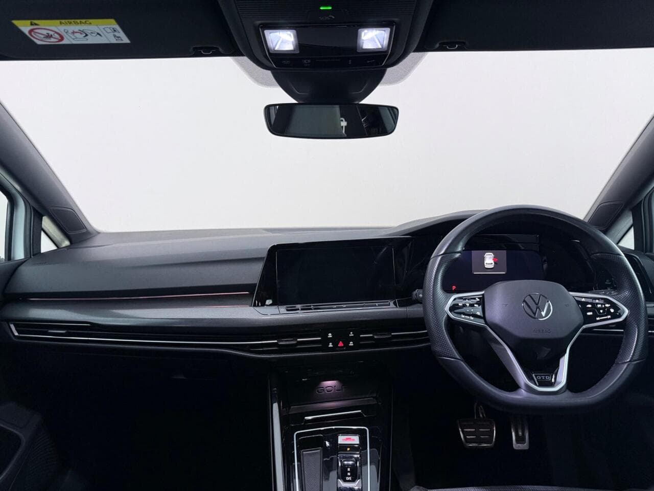 Volkswagen Golf thumbnail Interior Front