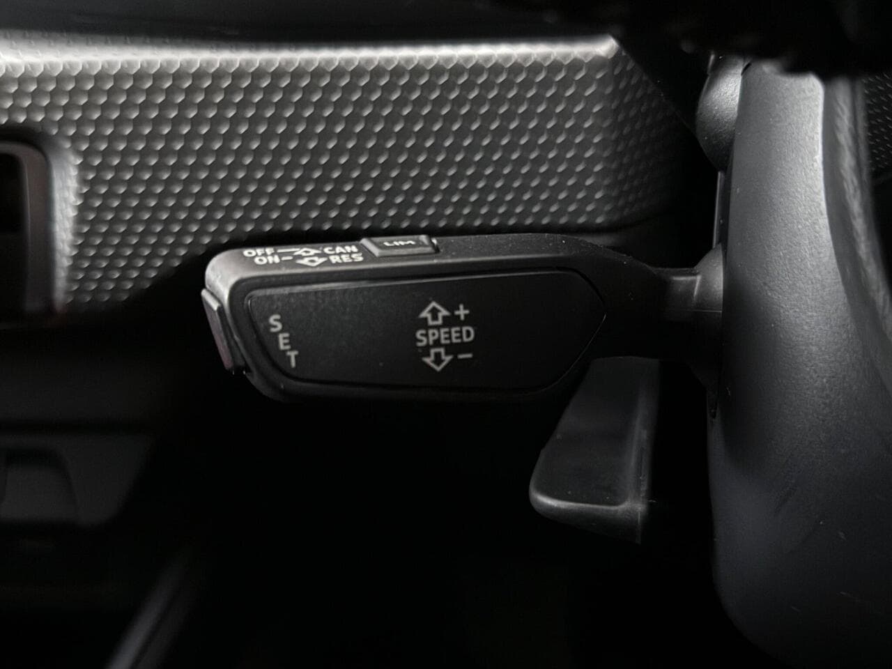 Audi A1 thumbnail Misc Controls