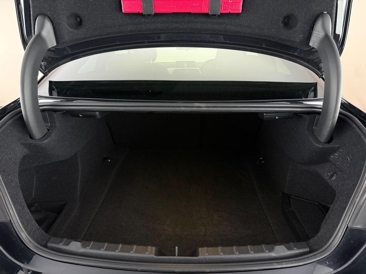 BMW 4 Series thumbnail Boot