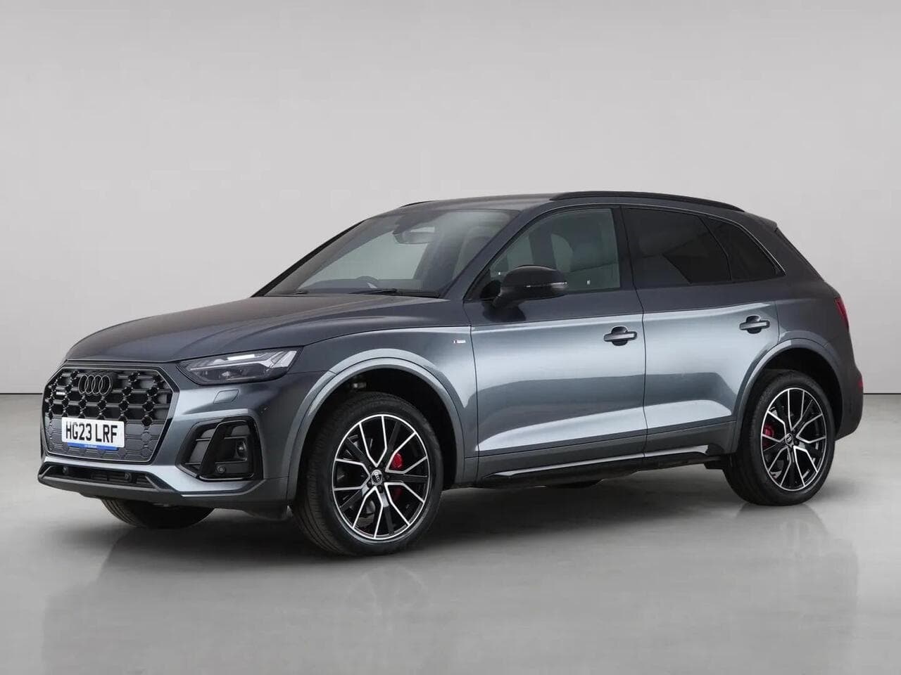 Audi Q5 thumbnail Front Left