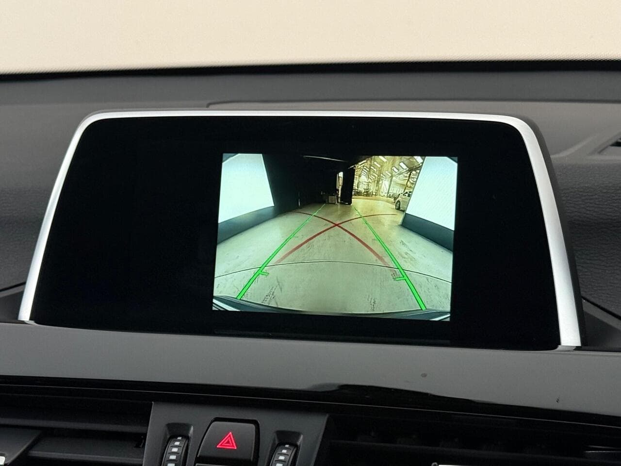 BMW X1 thumbnail Infotainment System