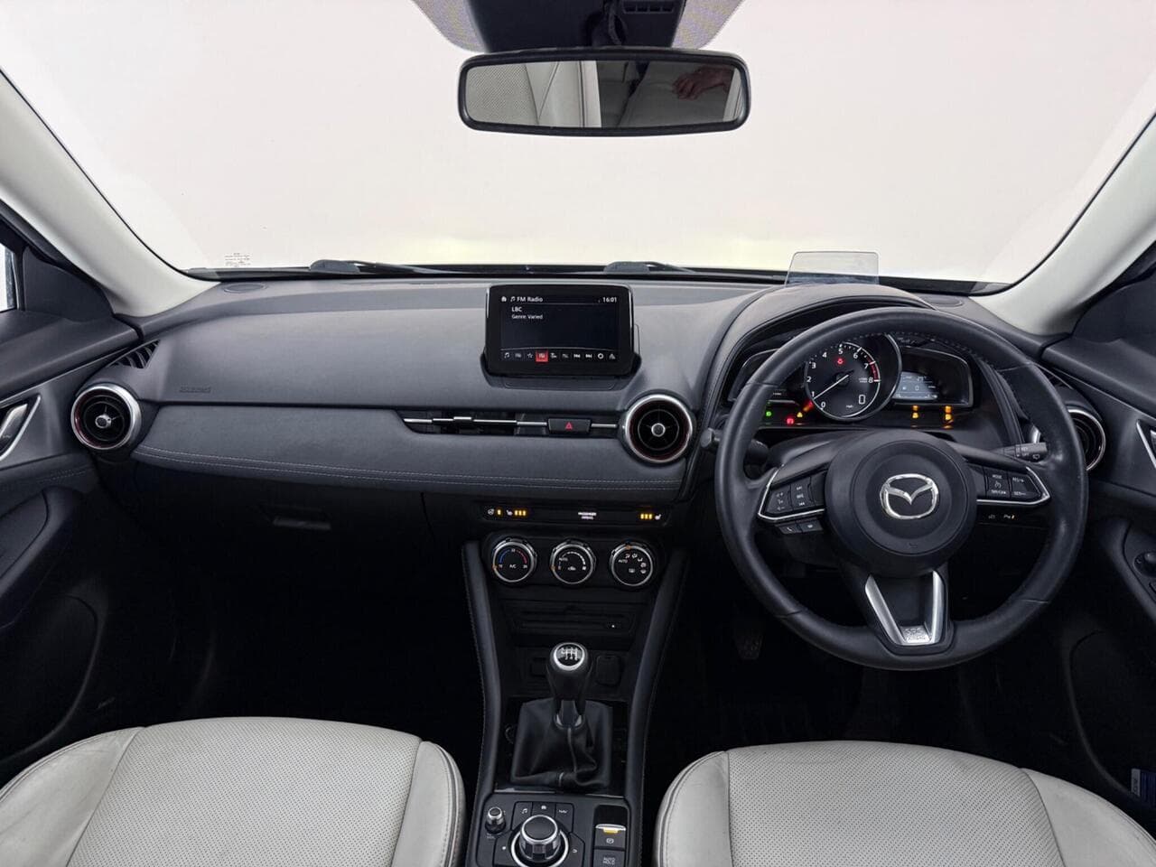 Mazda CX-3 thumbnail Interior Front