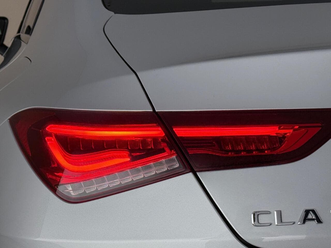 Mercedes-Benz CLA thumbnail Lights Rear
